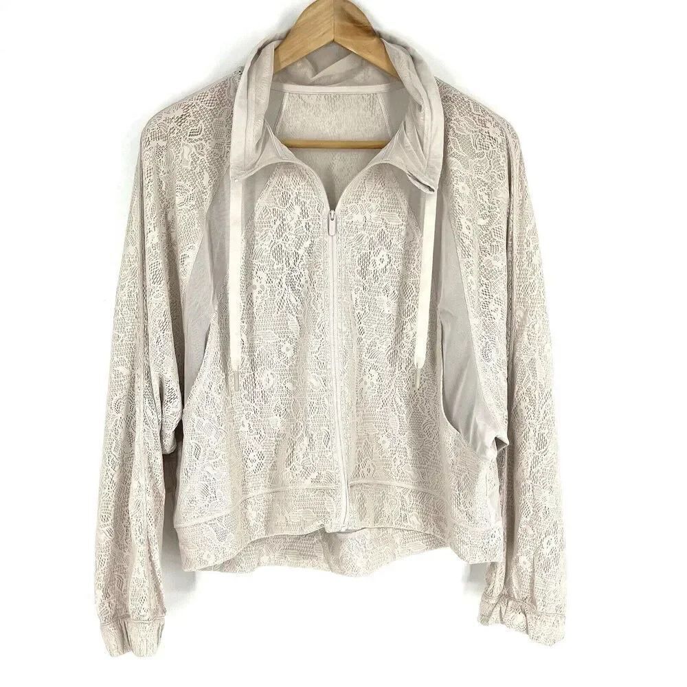 Lululemon In Depth Jacket Size 4 Womens Lace Floral Light Chrome Mock Neck Zip